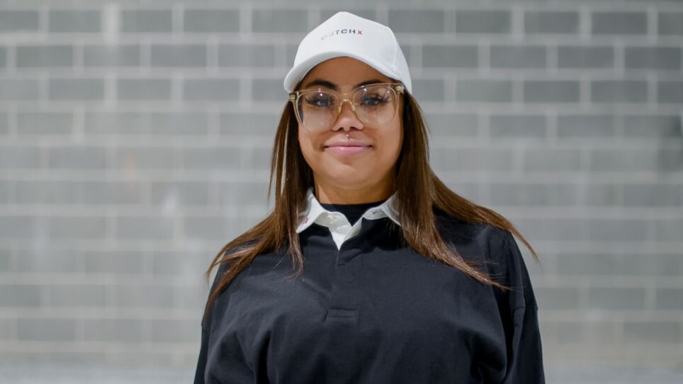 female dutchx employee